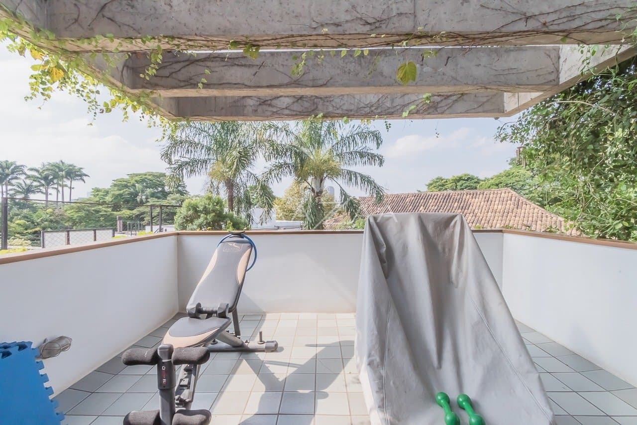 Viver em tranquilidade sem sair de São Paulo. Casa com ares de campo, em Cidade Jardim. - Foto 54
