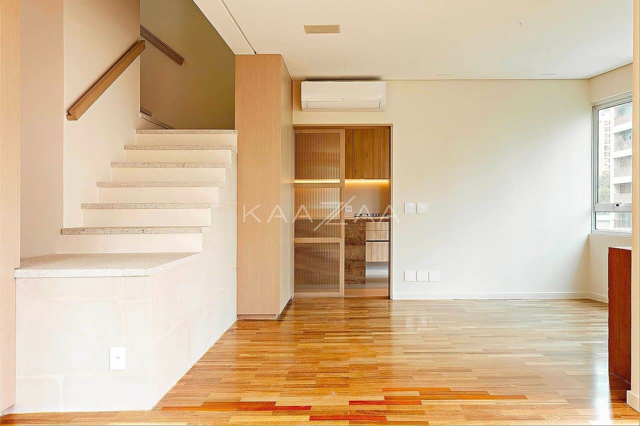 Cores suaves e muita elegância neste Apartamento Duplex no Itaim Bibi. - Foto 8