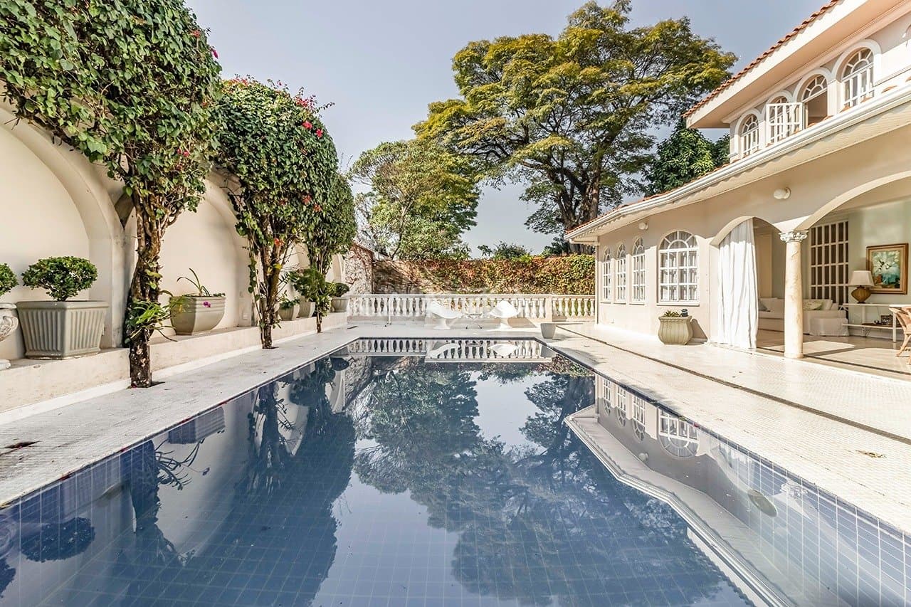 Deliciosa casa clássica, iluminada e ampla, no sossego da Cidade Jardim. - Foto 3