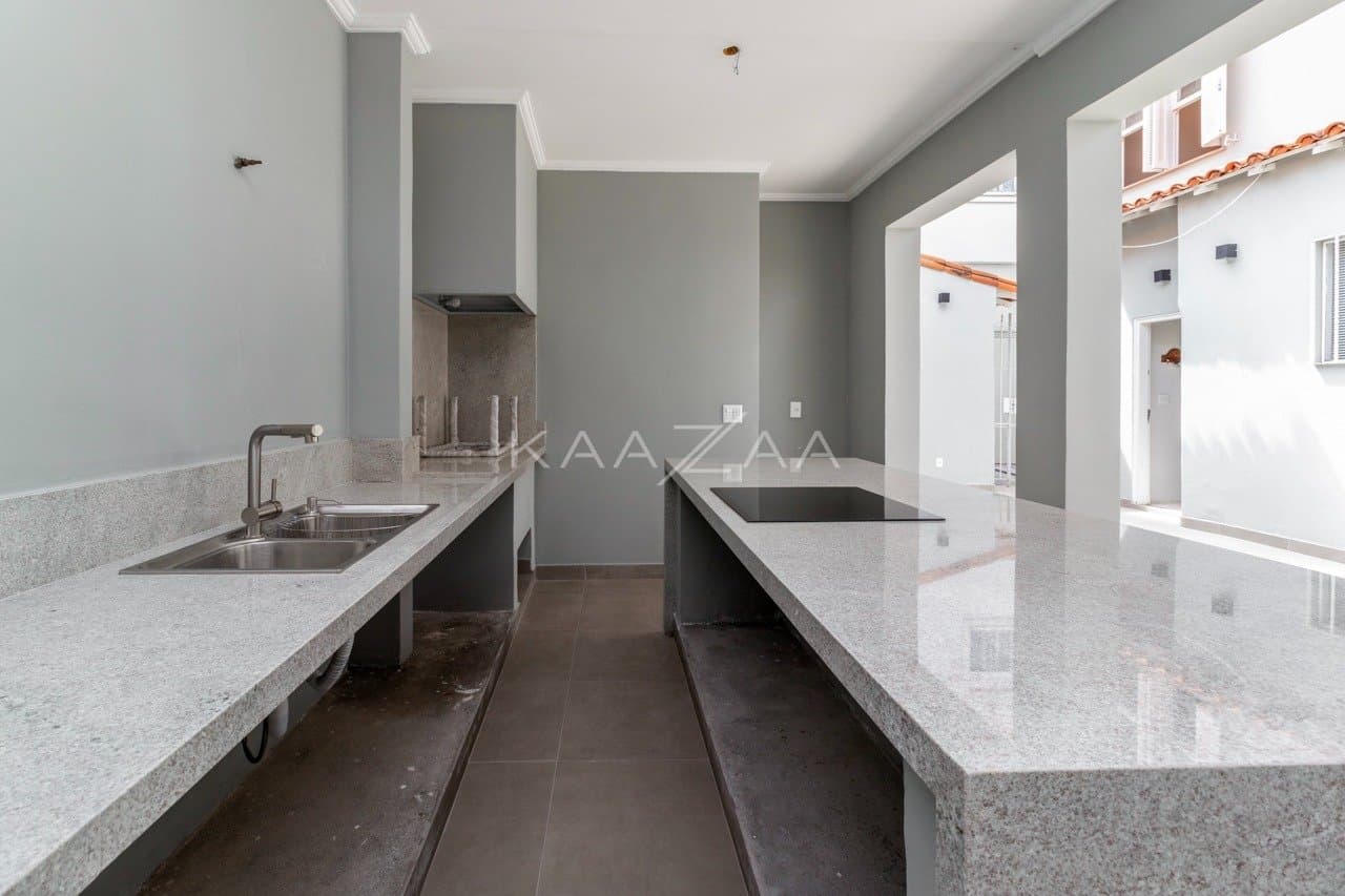 Casa confortável com terraço, em rua tranquila no Jardim Paulista. - Foto 15