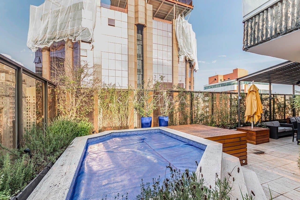 Cobertura com uma linda vista para apreciar, e um terraço delicioso para aproveitar. No Itaim Bibi. - Foto 7