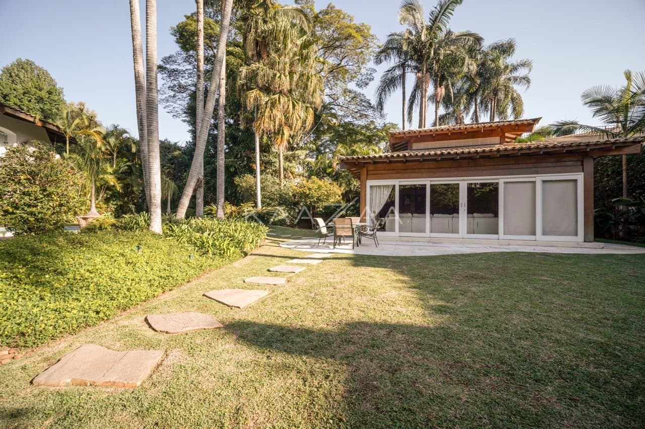 Terreno amplo, arquitetura diferenciada e localização estratégica. Casa em Cidade Jardim. - Foto 7