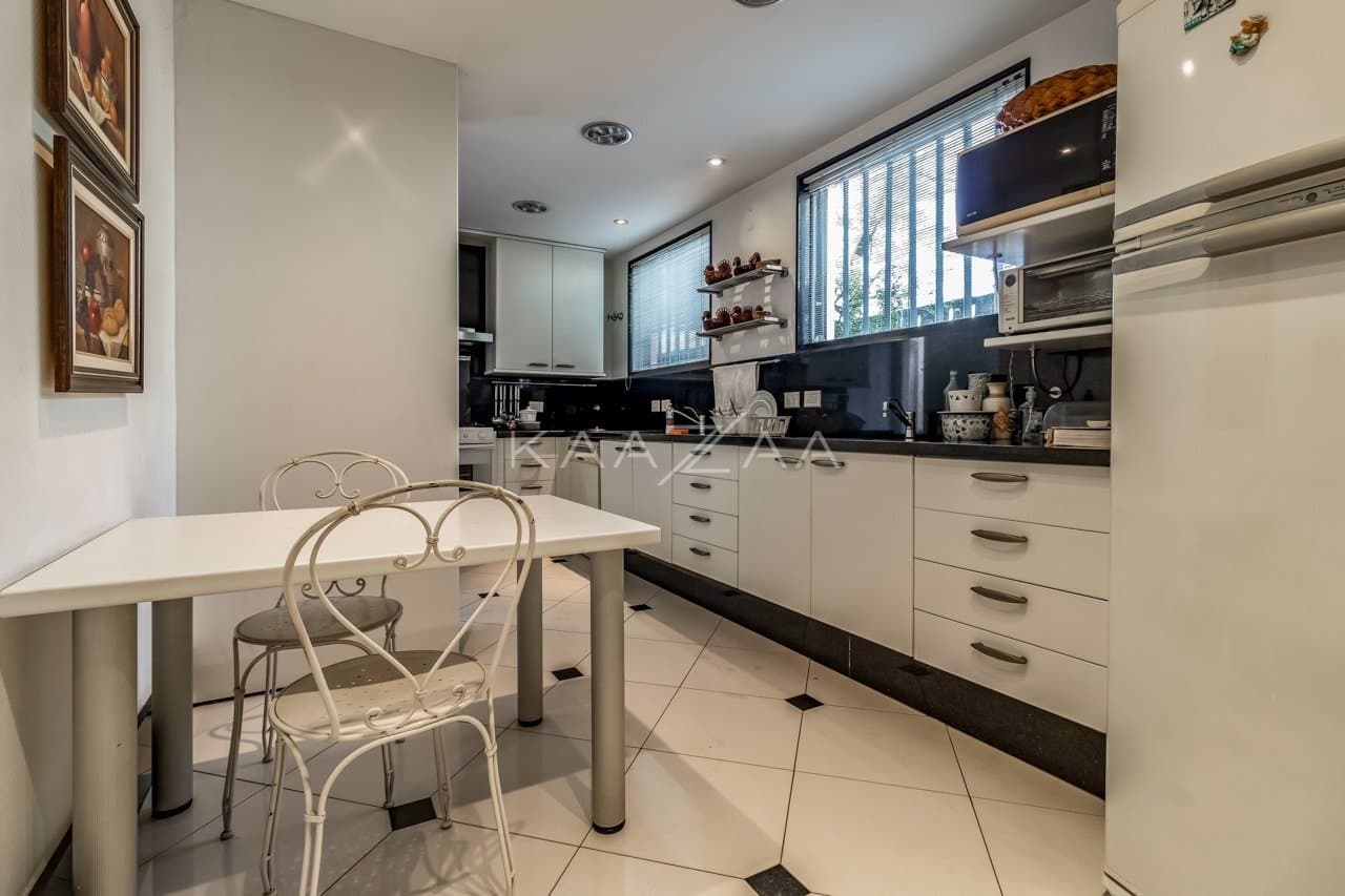 Casa na Cidade Jardim feita para renovar as energias, iluminada e ampla. - Foto 22