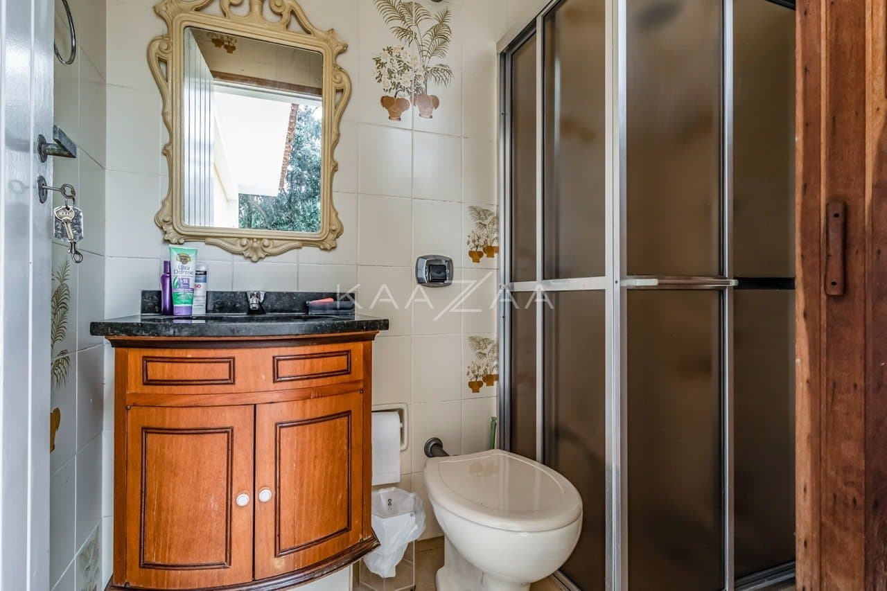 Casa clássica na Cidade Jardim com 4 suítes, piscina e terreno delicioso. - Foto 38