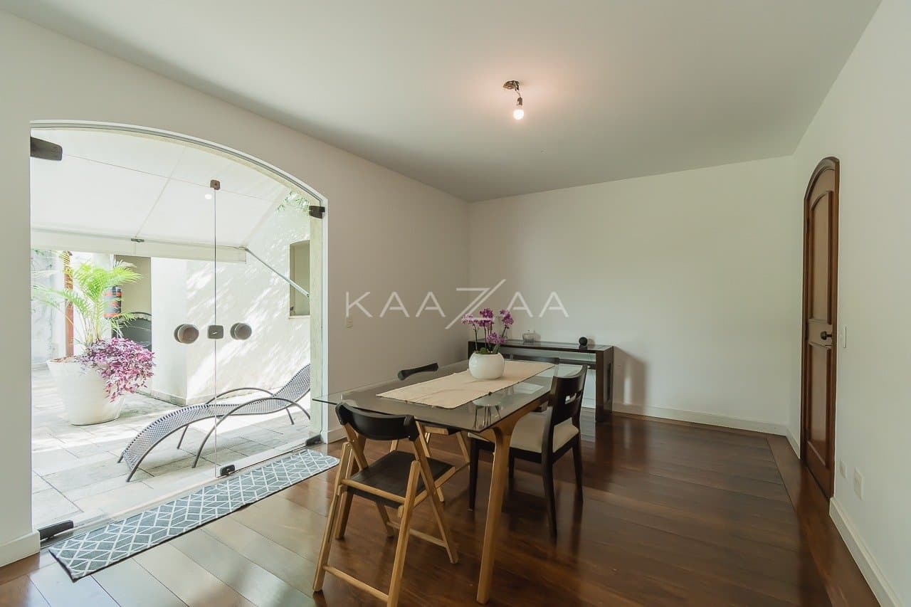 Casa com clima sossegado e muitos espaços para aproveitar, em Alto de Pinheiros. - Foto 26