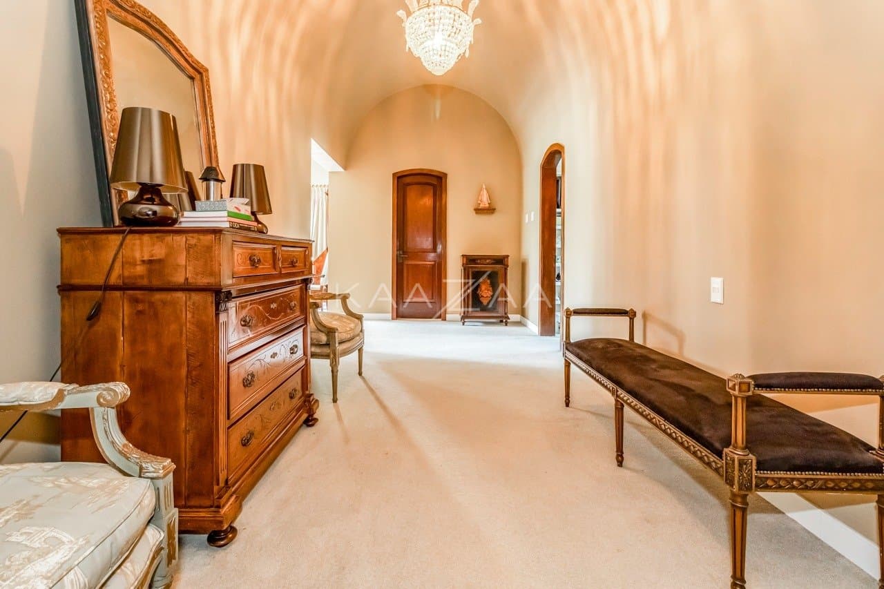Casa deliciosa com lindo jardim e 4 suítes. Reformada, no Jardim Guedala. - Foto 56