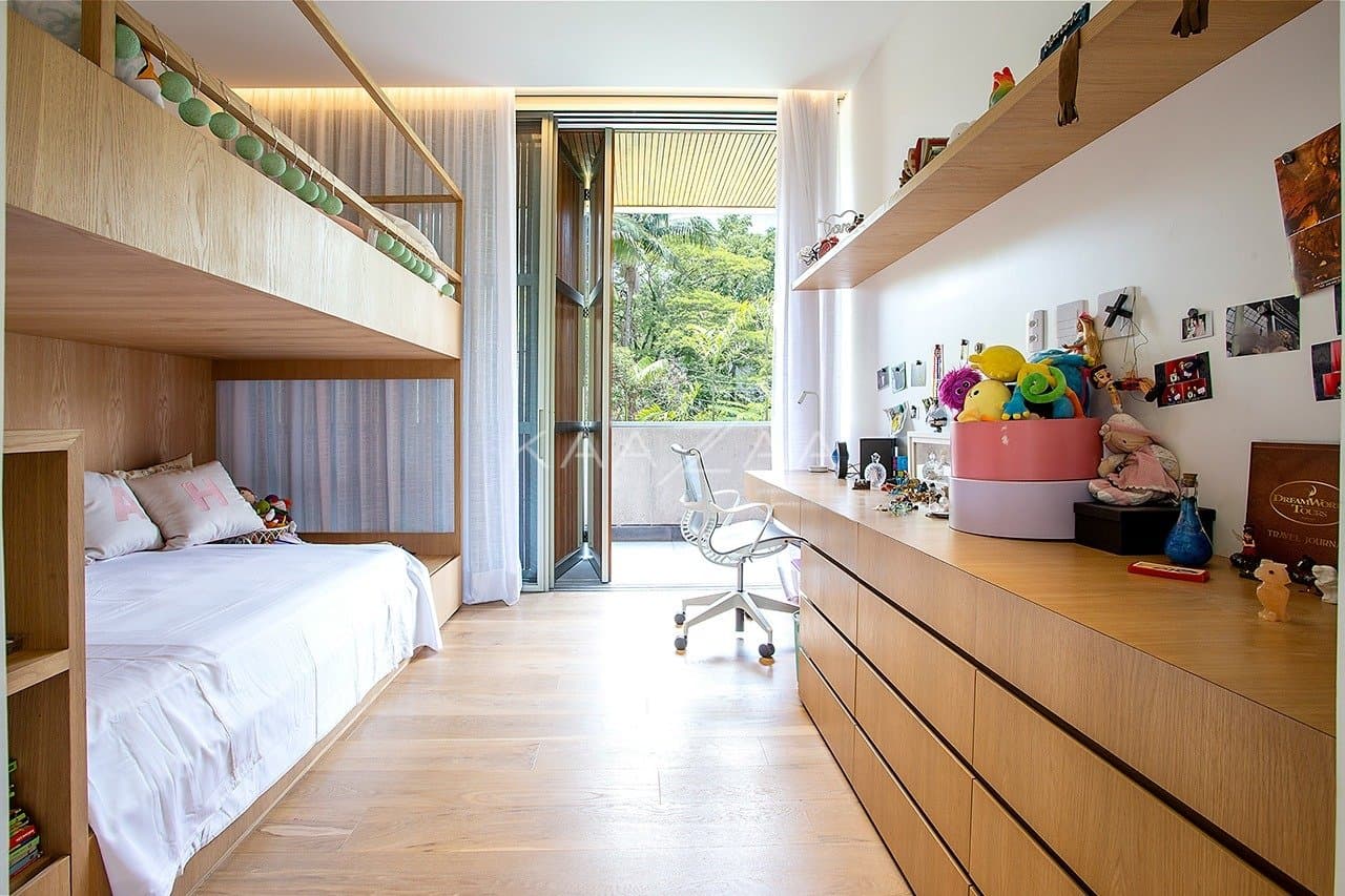 Contemporânea e toda mobiliada: casa com ambientes livres e jardim magnífico em rua fechada em Alto de Pinheiros. - Foto 79