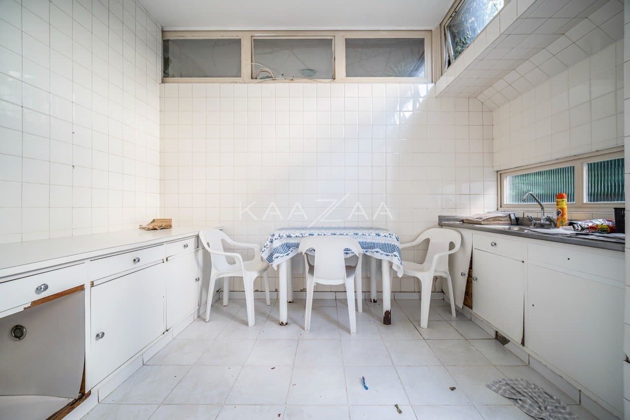 Excelente casa modernista, com lindo jardim em um amplo terreno no Jardim Europa. - Foto 31