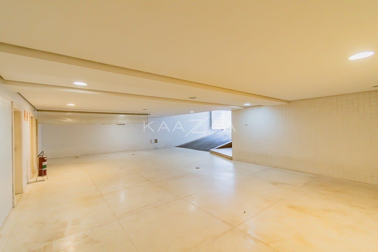 Espaços super amplos, muitos verdes e uma vista divina. Casa no estilo europeu, na Cidade Jardim. - Foto 57