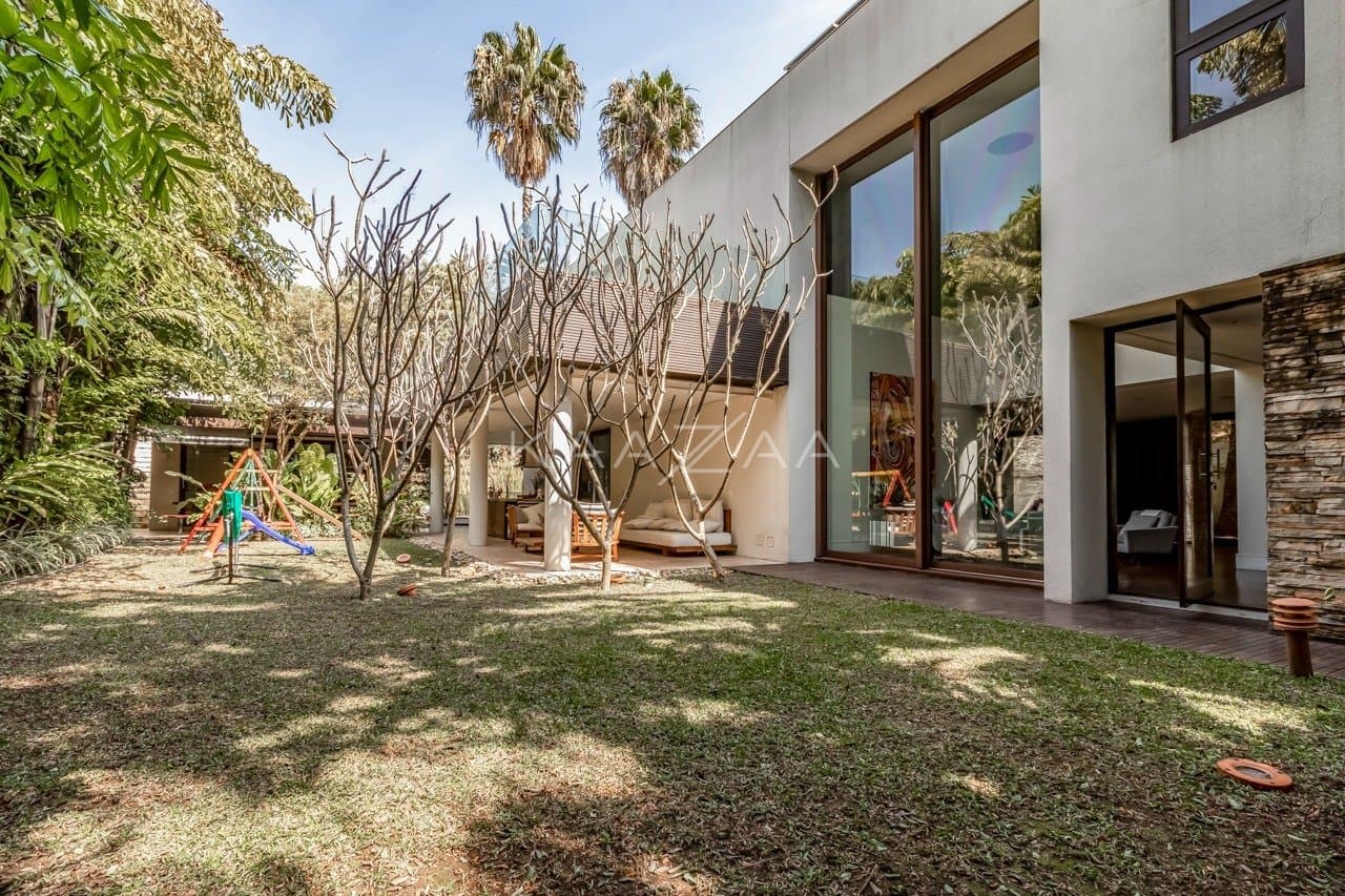 Localização cobiçada e arquitetura contemporânea. Casa extraordinária no Jardim Europa. - Foto 26