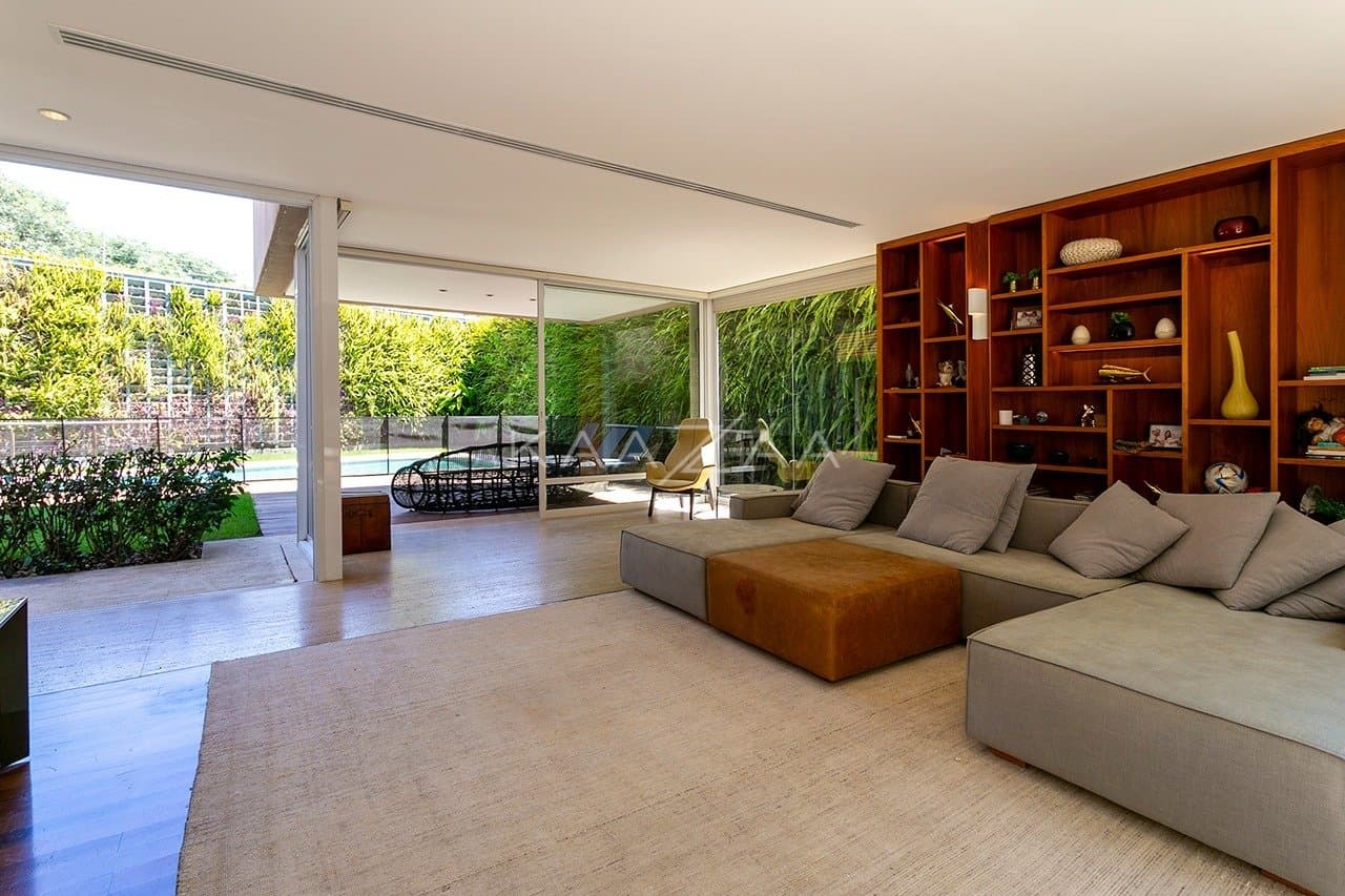 Casa com clima incrível, ótimo espaço de lazer e jardim ensolarado, no bairro Boaçava. - Foto 13