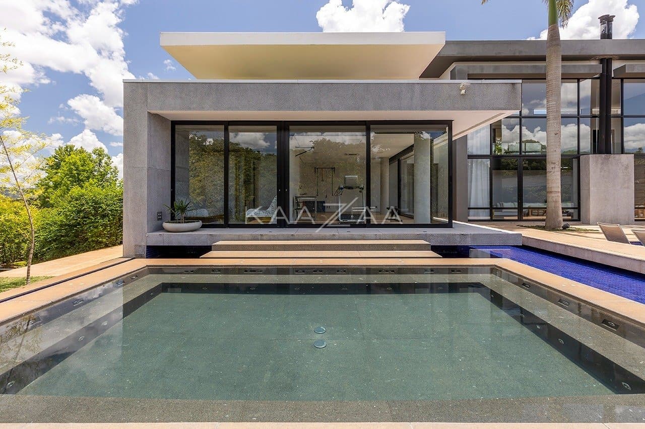 Projeto moderno, arrojado e com muita qualidade nos materiais. Casa na Quinta da Baroneza. - Foto 12