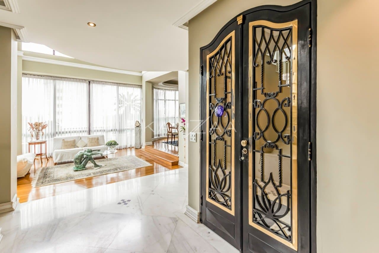 Para se viver envolvido por uma arquitetura elegante e detalhes clássicos, nesta Cobertura Duplex em Moema. - Foto 6