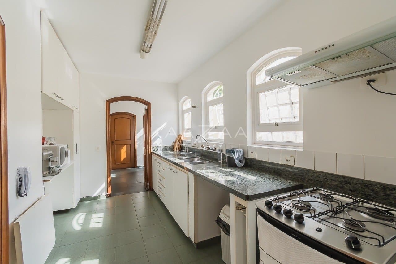 Casa com clima sossegado e muitos espaços para aproveitar, em Alto de Pinheiros. - Foto 11