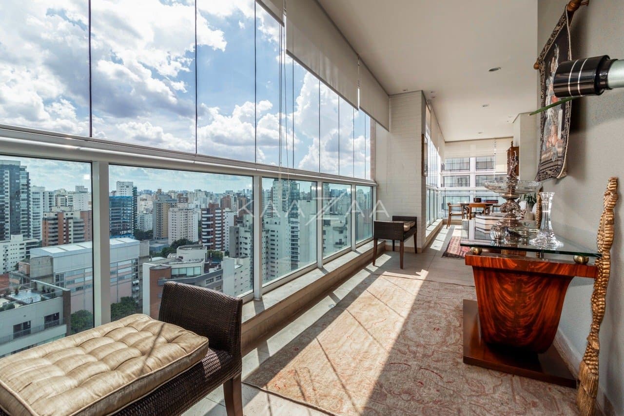Rodeado de elegância, este apartamento em Moema tem localização cobiçada ao lado do Parque Ibirapuera. - Foto 24