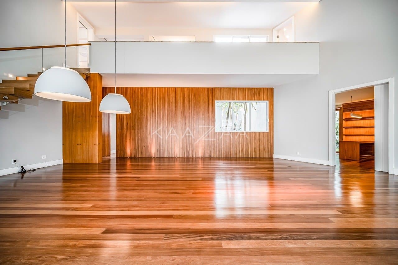 Que tal viver rodeado de muito verde em plena cidade grande? Esta casa no Jardim Lusitânia pode te proporcionar isso. - Foto 15