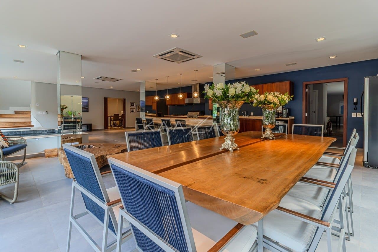 Casa completa em lazer, amplitude e privacidade, com 5 suítes. Em ótima localização na Cidade Jardim. - Foto 8