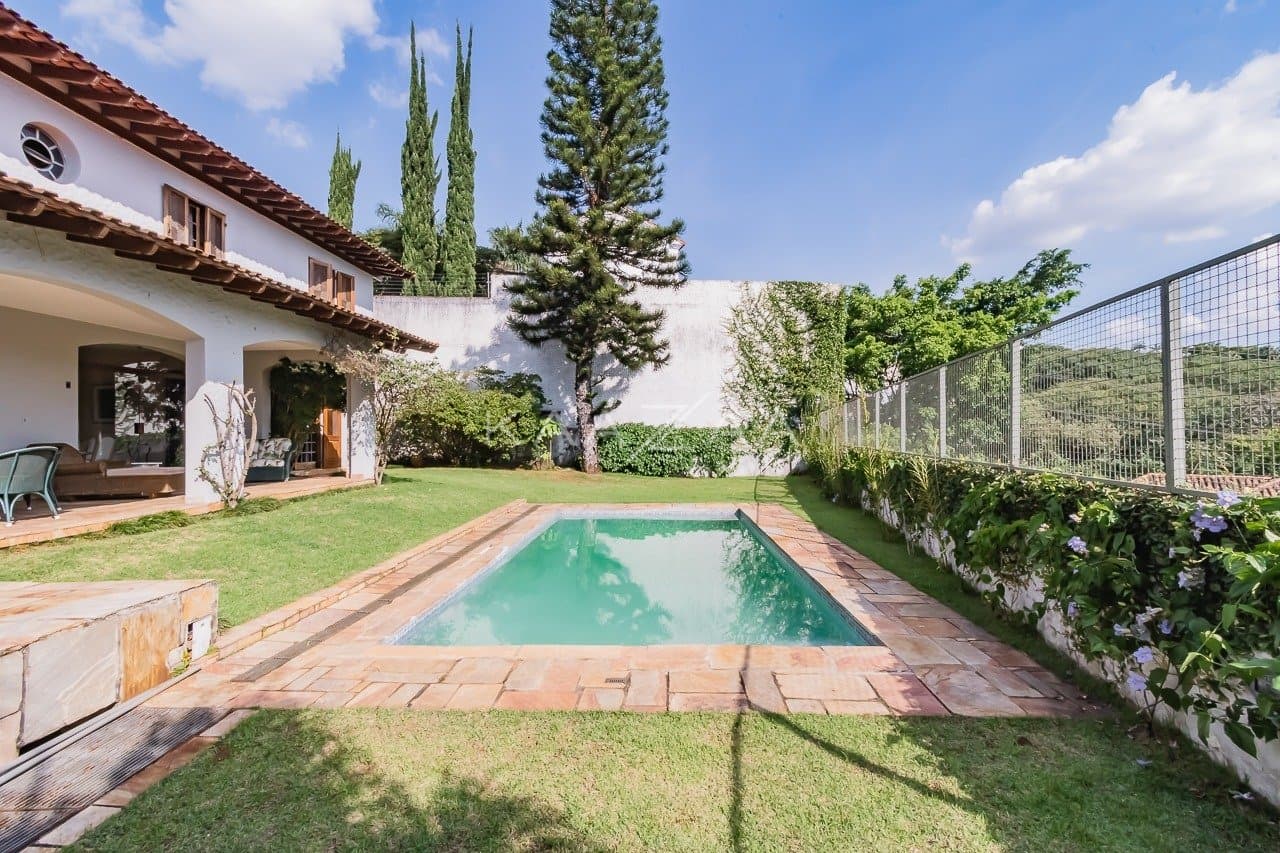 Vista cativante e área externa maravilhosa nesta casa em Cidade Jardim. - Foto 4