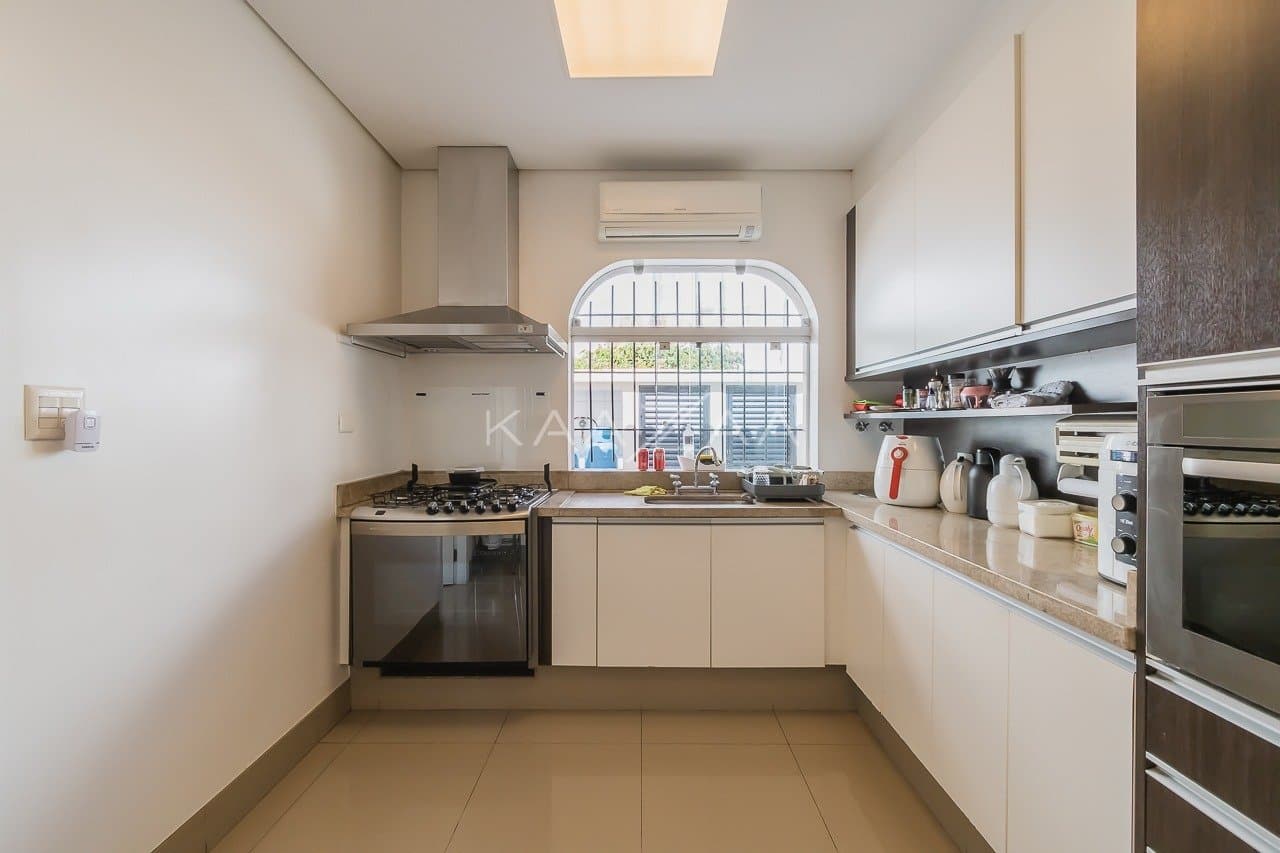 Deliciosa casa térrea no Real Parque, com lazer completo, rodeada de árvores e muito ensolarada. - Foto 30