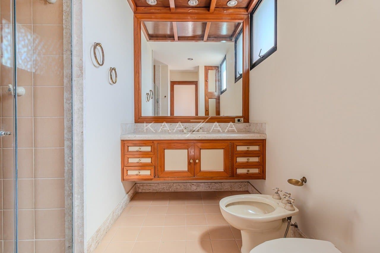 Estilo de vida confortável com lazer no prédio e tudo ao seu favor neste apartamento em Moema. - Foto 30