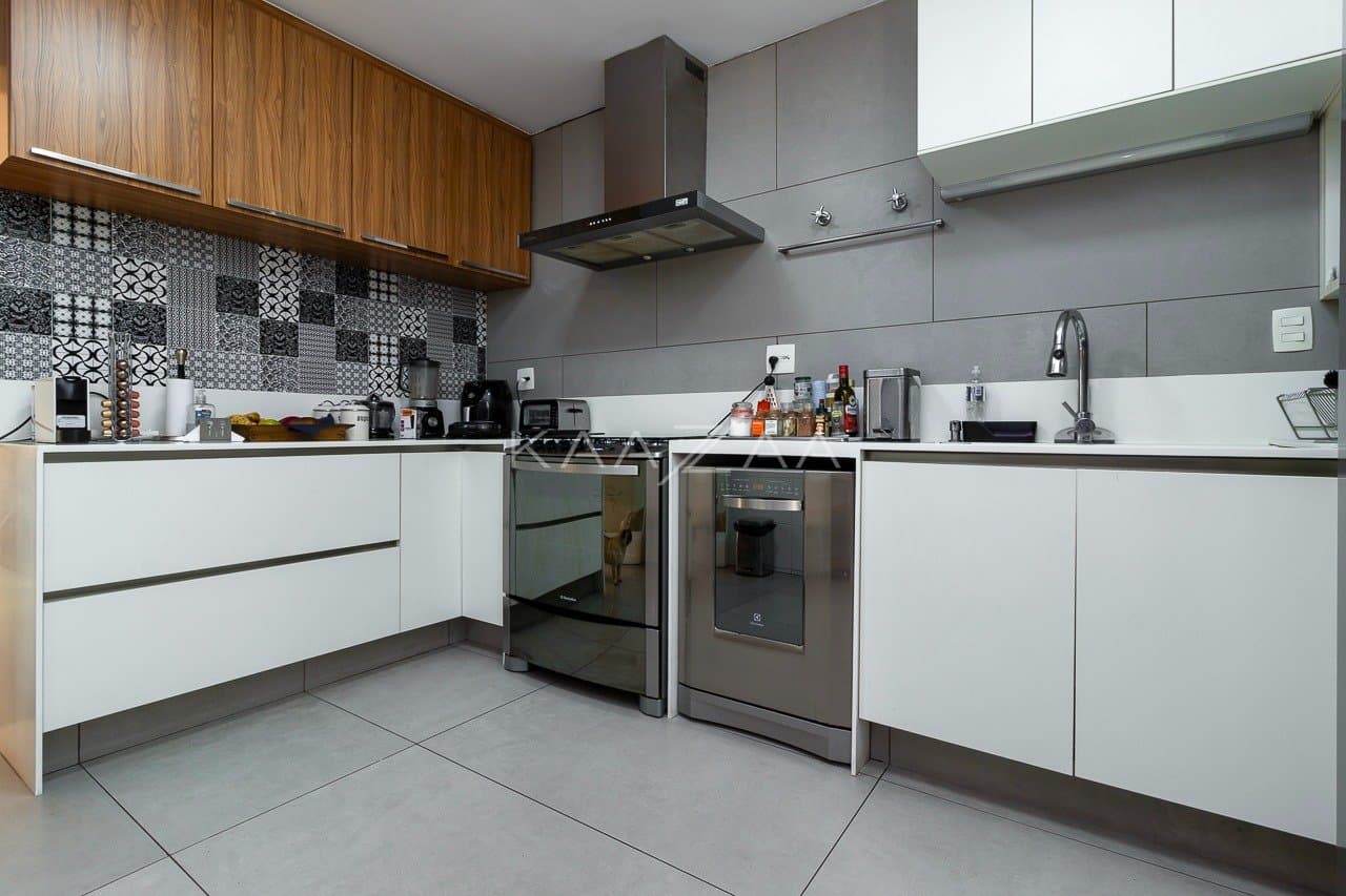 Apartamento perto do parque, em prédio com lazer em Alto de Pinheiros. - Foto 18