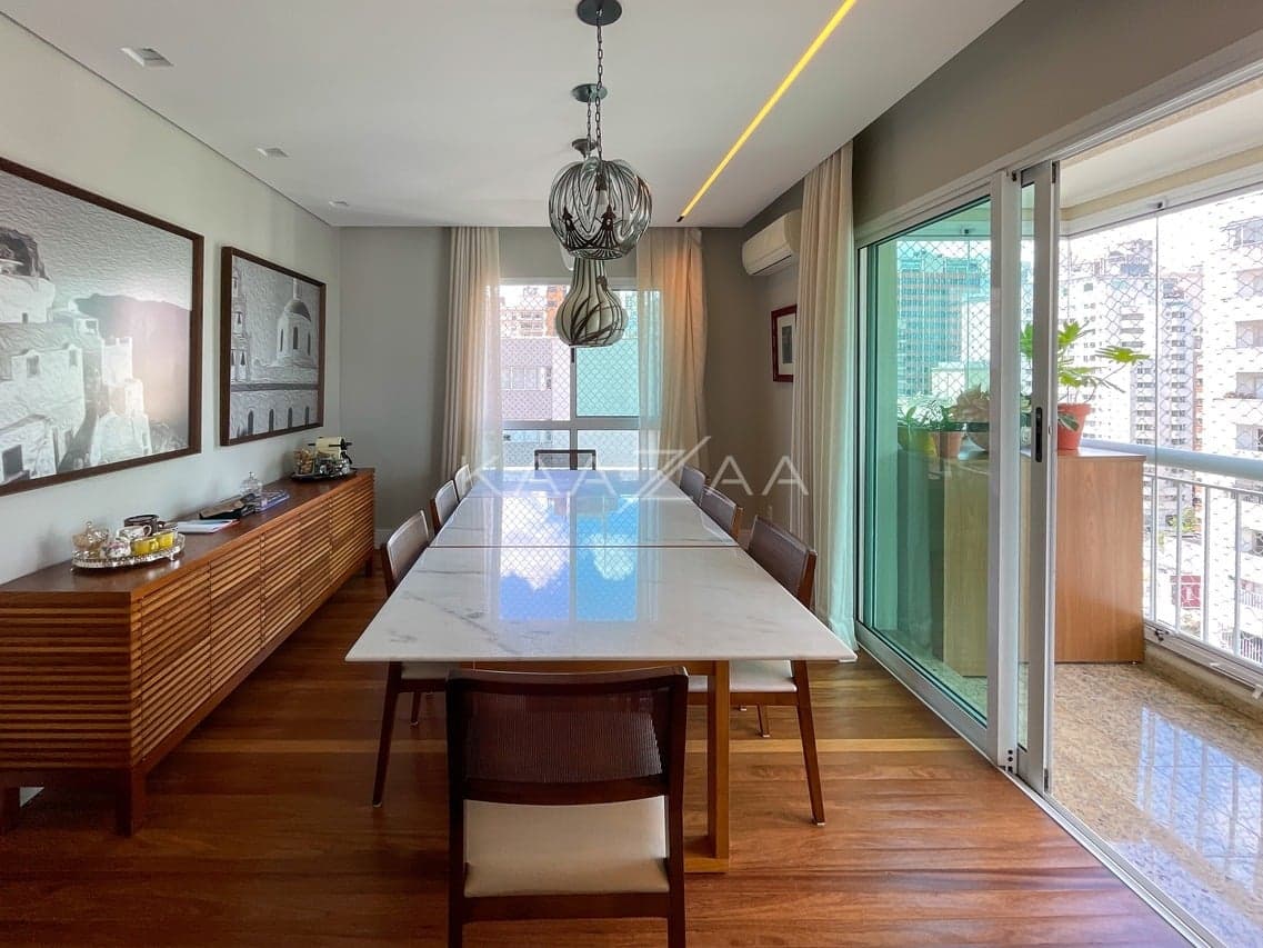 Muito charme e acabamentos impecáveis, neste apartamento em prédio neoclássico no Jardim Paulista. - Foto 8