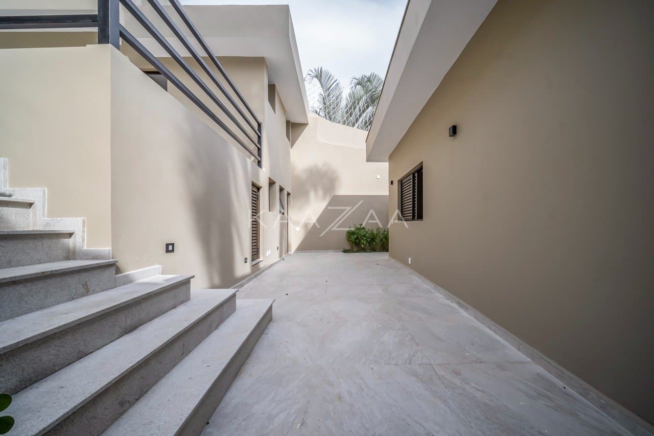 Venha conhecer essa casa e transforme-a no seu refúgio de tranquilidade no Jardim Guedala. - Foto 17