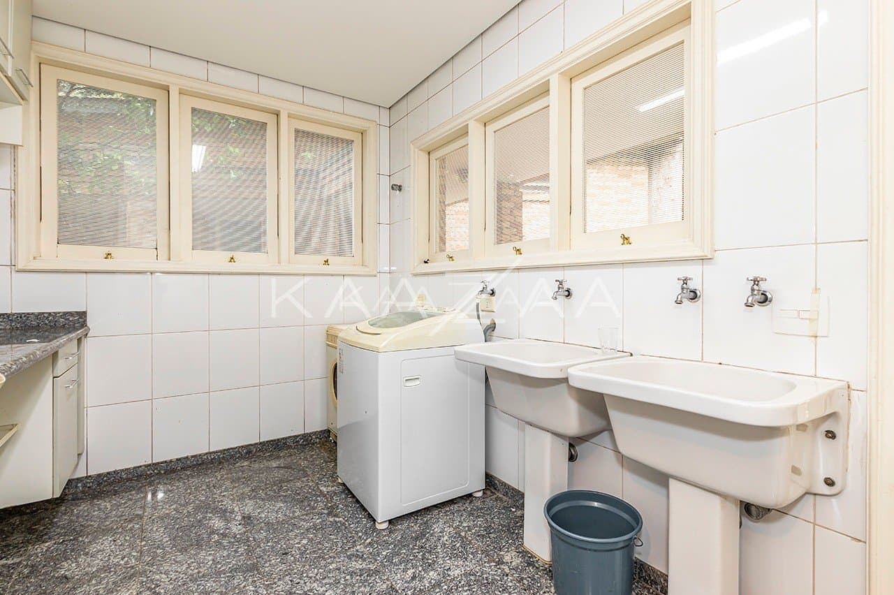Para esquecer que está em São Paulo. Casa enorme cercada por verde no Real Parque. - Foto 31