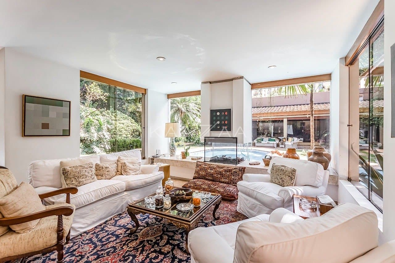 Com ares de casa de campo, uma residência espetacular no Jardim América. - Foto 23