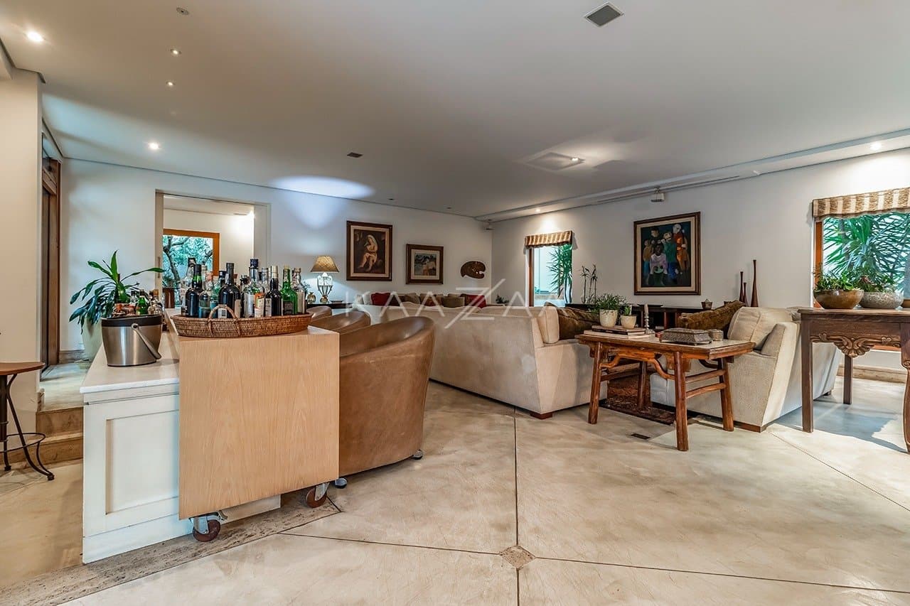 Uma casa rodeada de bom gosto, feita para renovar as energias. No Jardim Guedala. - Foto 17