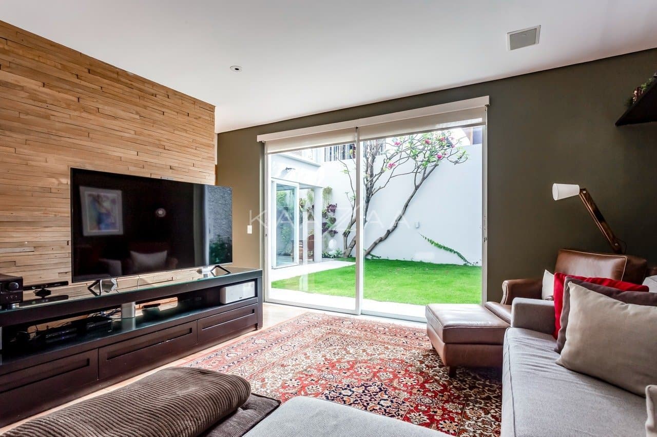Casa super prática e bem construída. Muita luz natural e tranquilidade no Jardim Europa. - Foto 12