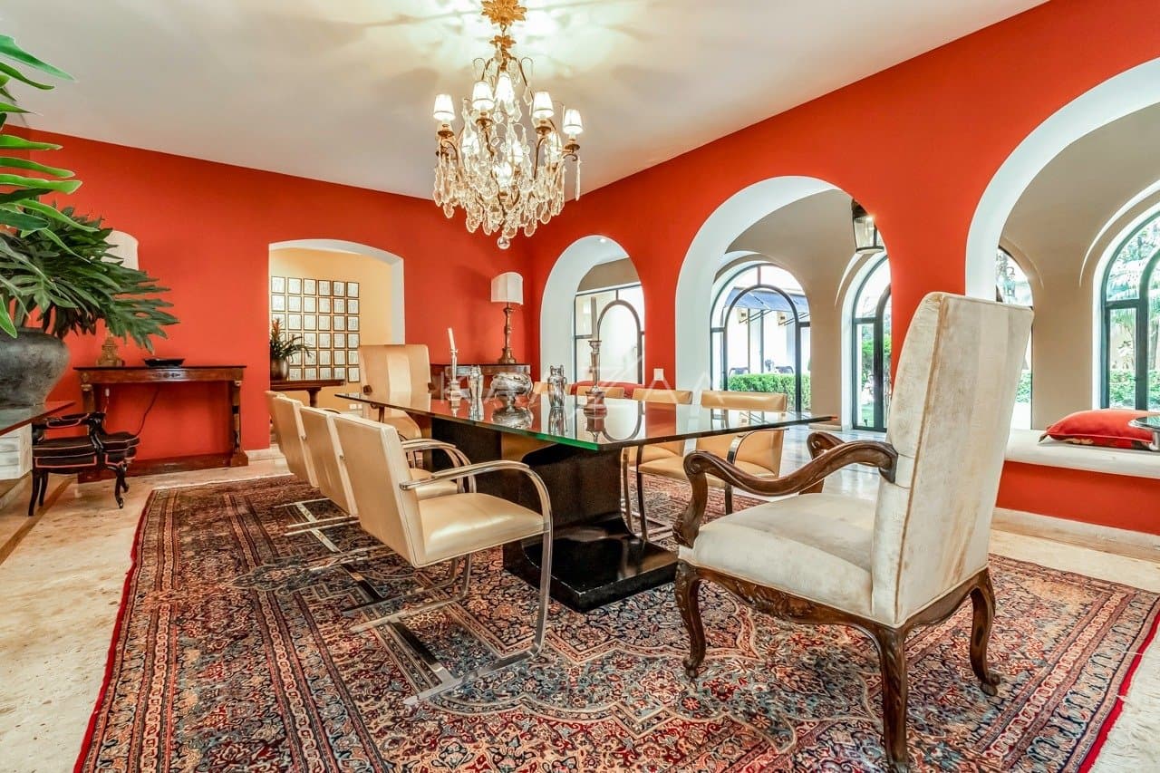 Casa deliciosa com lindo jardim e 4 suítes. Reformada, no Jardim Guedala. - Foto 29