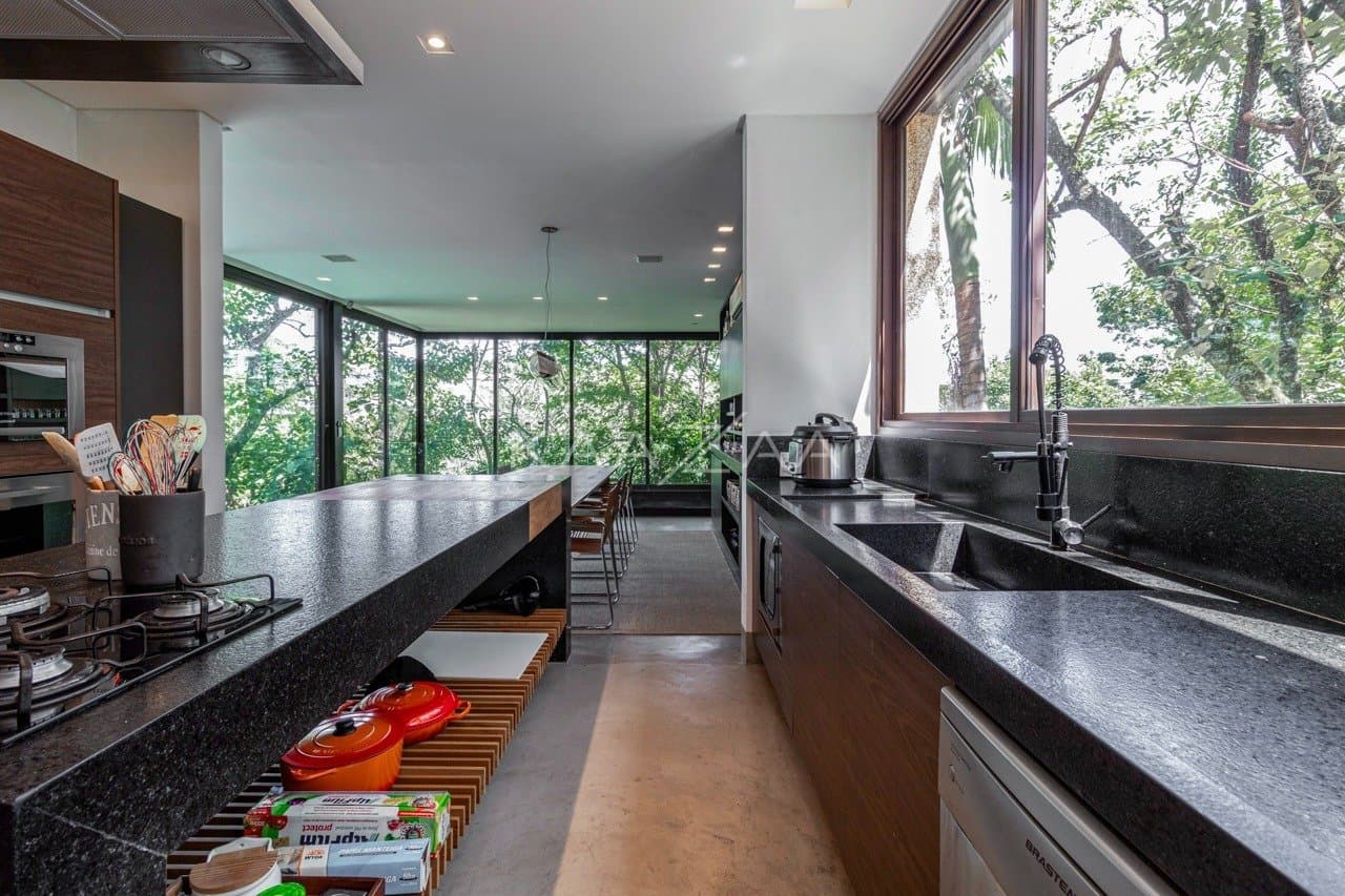 Na mata, no declive: vista e arquitetura extraordinárias na Cidade Jardim - Foto 43