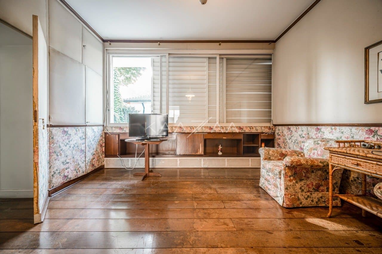 Excelente casa modernista, com lindo jardim em um amplo terreno no Jardim Europa. - Foto 48
