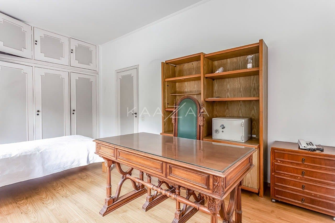 Casa ampla, em rua arborizada e muito bem localizada, no Jardim Paulista. - Foto 17