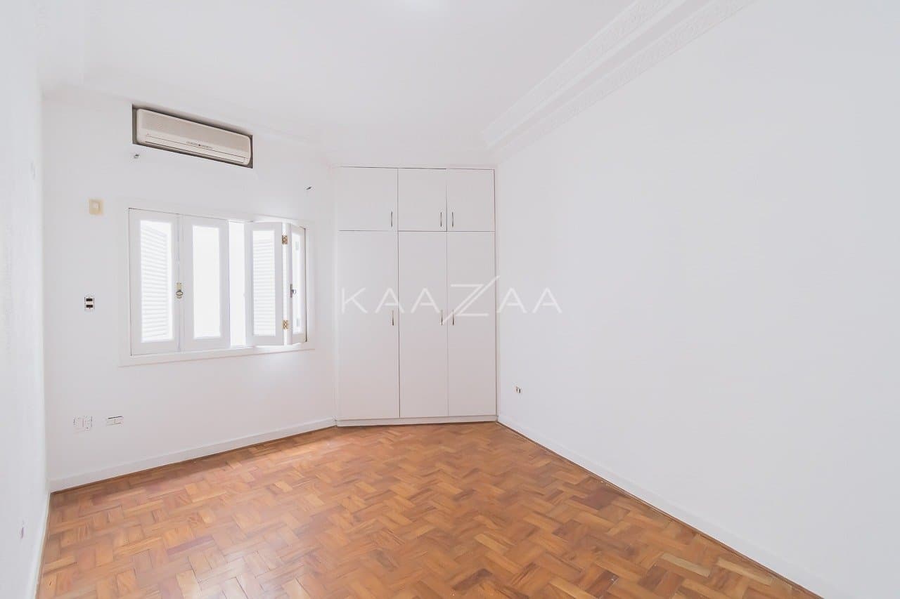 Ambientes leves e espaçosos, nesta casa de 480m² com 4 suítes no Jardim Paulista. - Foto 41