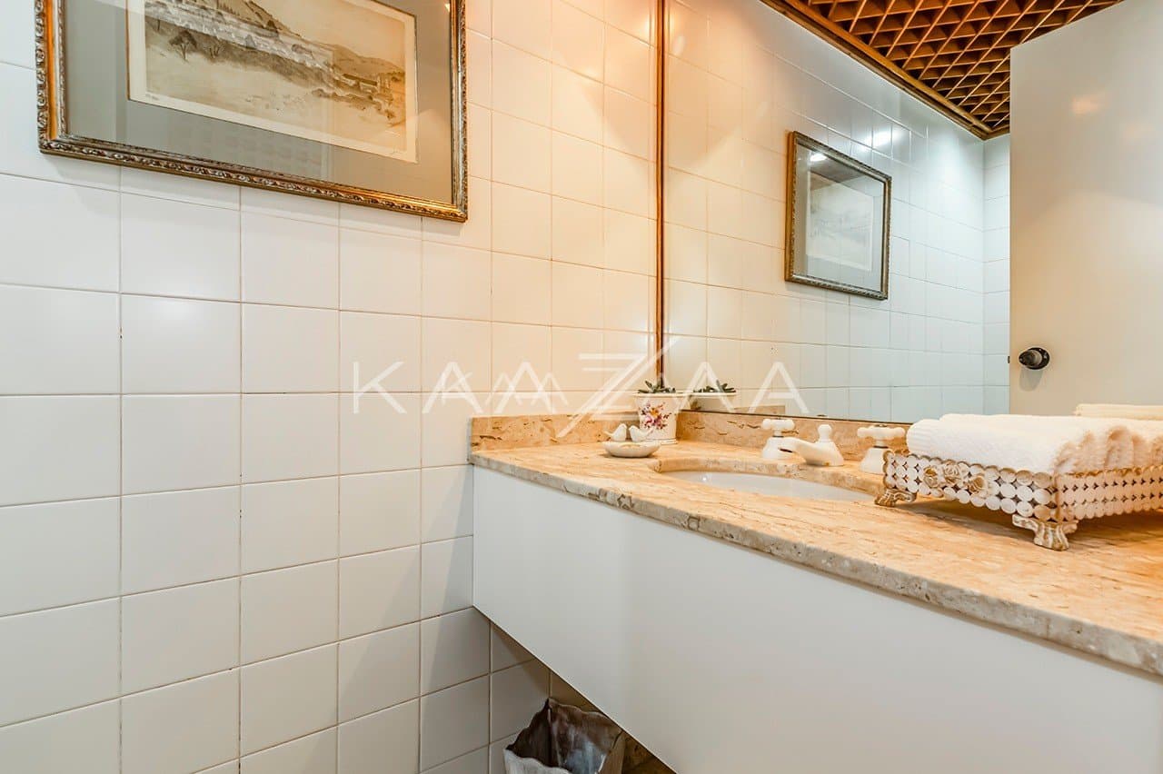 Área gourmet, piscina, atelier, pomar, lago de carpas e vista panorâmica. Casa para comtemplar a vida, no Jardim Guedala. - Foto 25