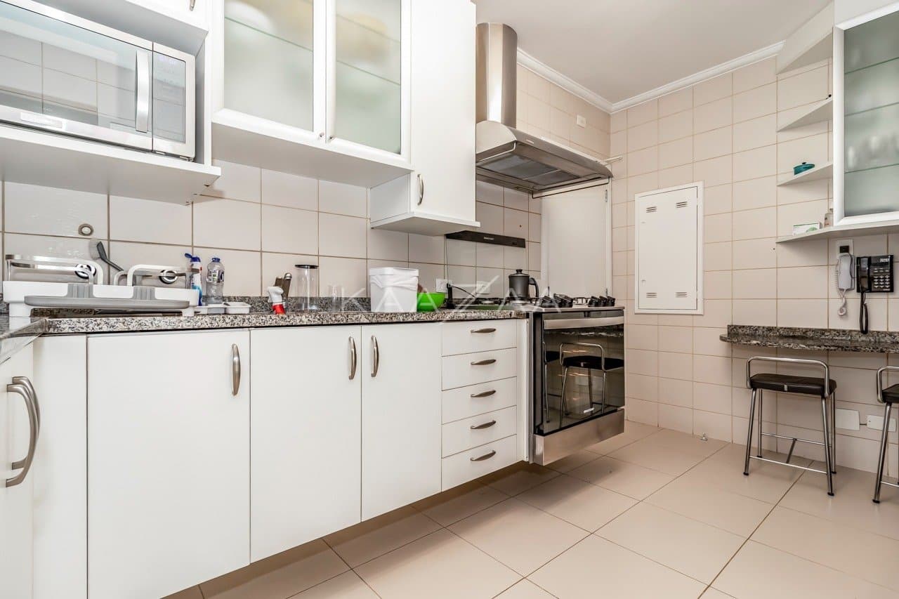 Diversos ambientes agradáveis para uma vida sossegada, nesta casa de condomínio no Jardim Guedala. - Foto 26