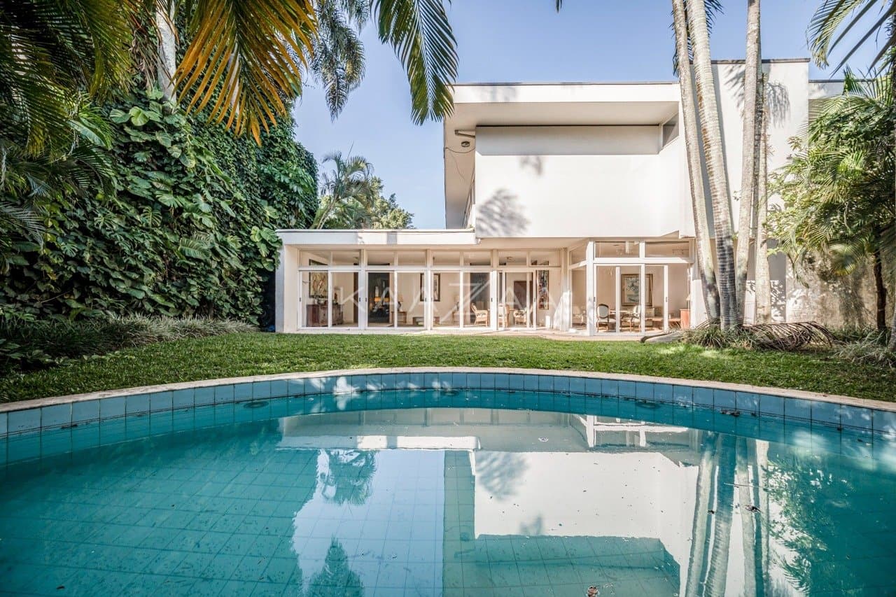 Excelente casa modernista, com lindo jardim em um amplo terreno no Jardim Europa. - Foto 5