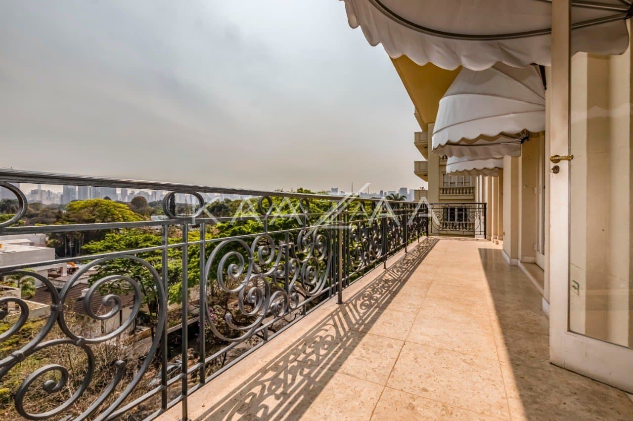 Apartamento com vista estonteante, rodeado de árvores. Lindenberg em uma das regiões mais nobres de SP, no Jardim Europa. - Foto 3