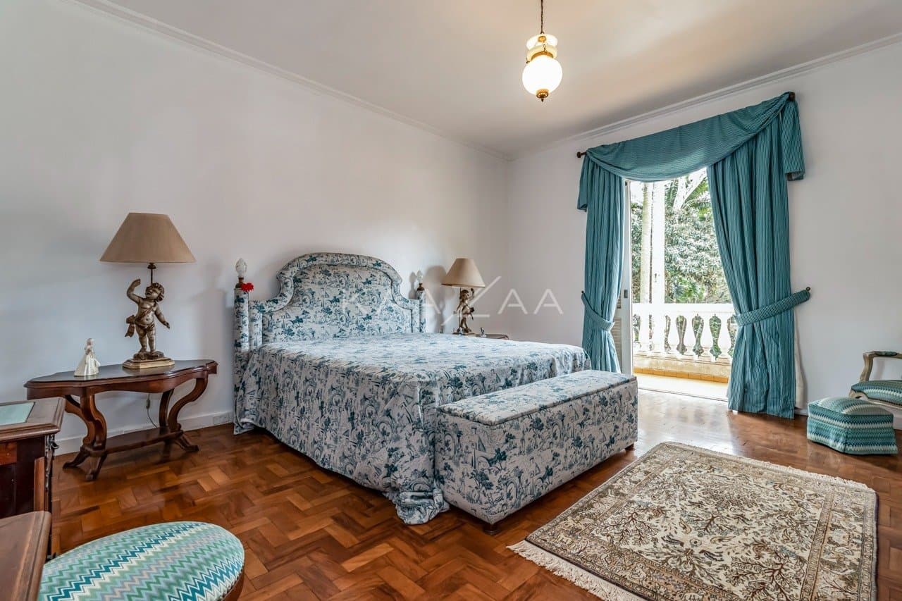 Casa clássica na Cidade Jardim com 4 suítes, piscina e terreno delicioso. - Foto 44