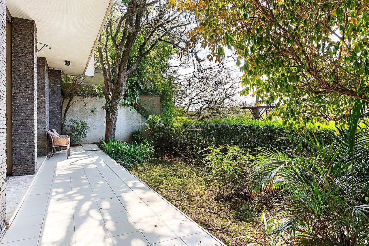 Tranquilidade e espaço em casa com jardim arborizado em Cidade Jardim. - Foto 14