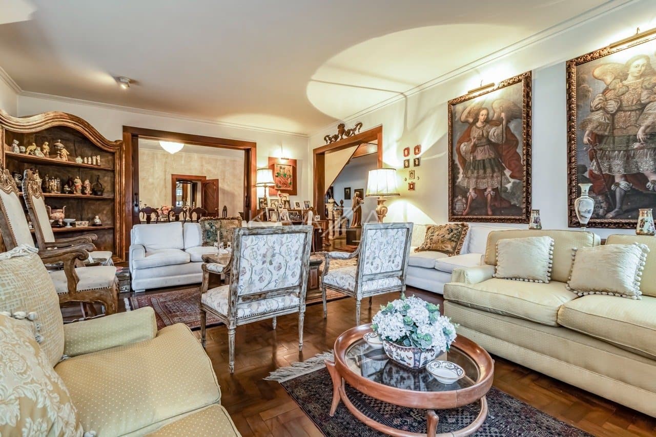 Casa clássica na Cidade Jardim com 4 suítes, piscina e terreno delicioso. - Foto 17