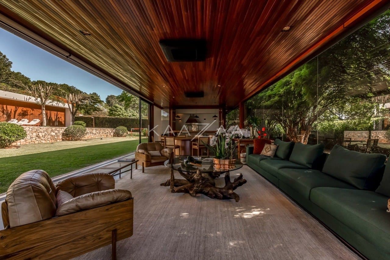 Casa térrea muito arejada, simplesmente impecável. Mobiliada com design, na Fazenda Boa Vista. - Foto 17