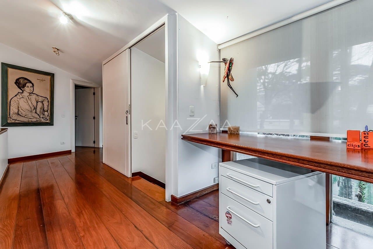 Uma casa rodeada de bom gosto, feita para renovar as energias. No Jardim Guedala. - Foto 42