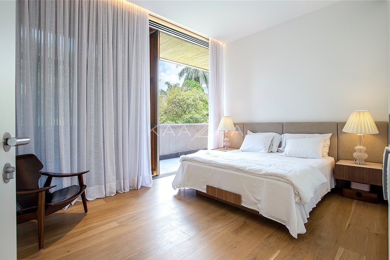 Contemporânea e toda mobiliada: casa com ambientes livres e jardim magnífico em rua fechada em Alto de Pinheiros. - Foto 64