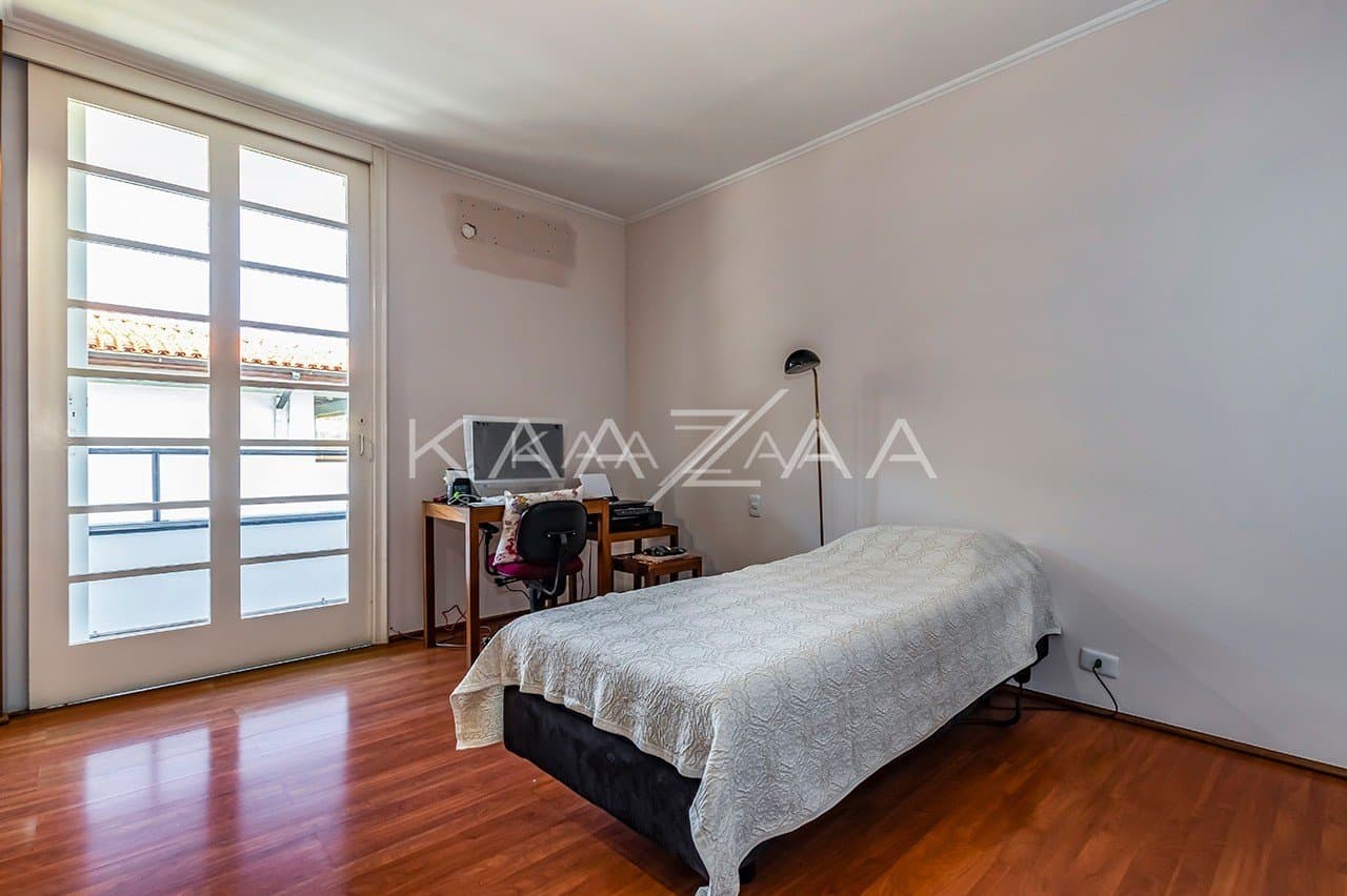 Área gourmet, piscina, atelier, pomar, lago de carpas e vista panorâmica. Casa para comtemplar a vida, no Jardim Guedala. - Foto 38