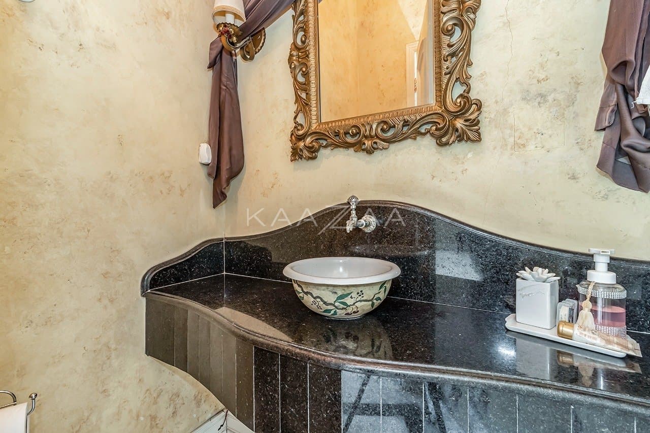 Deliciosa casa clássica, iluminada e ampla, no sossego da Cidade Jardim. - Foto 29