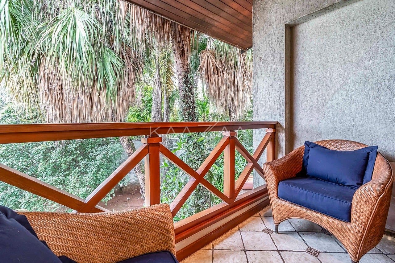 Uma casa rodeada de bom gosto, feita para renovar as energias. No Jardim Guedala. - Foto 36