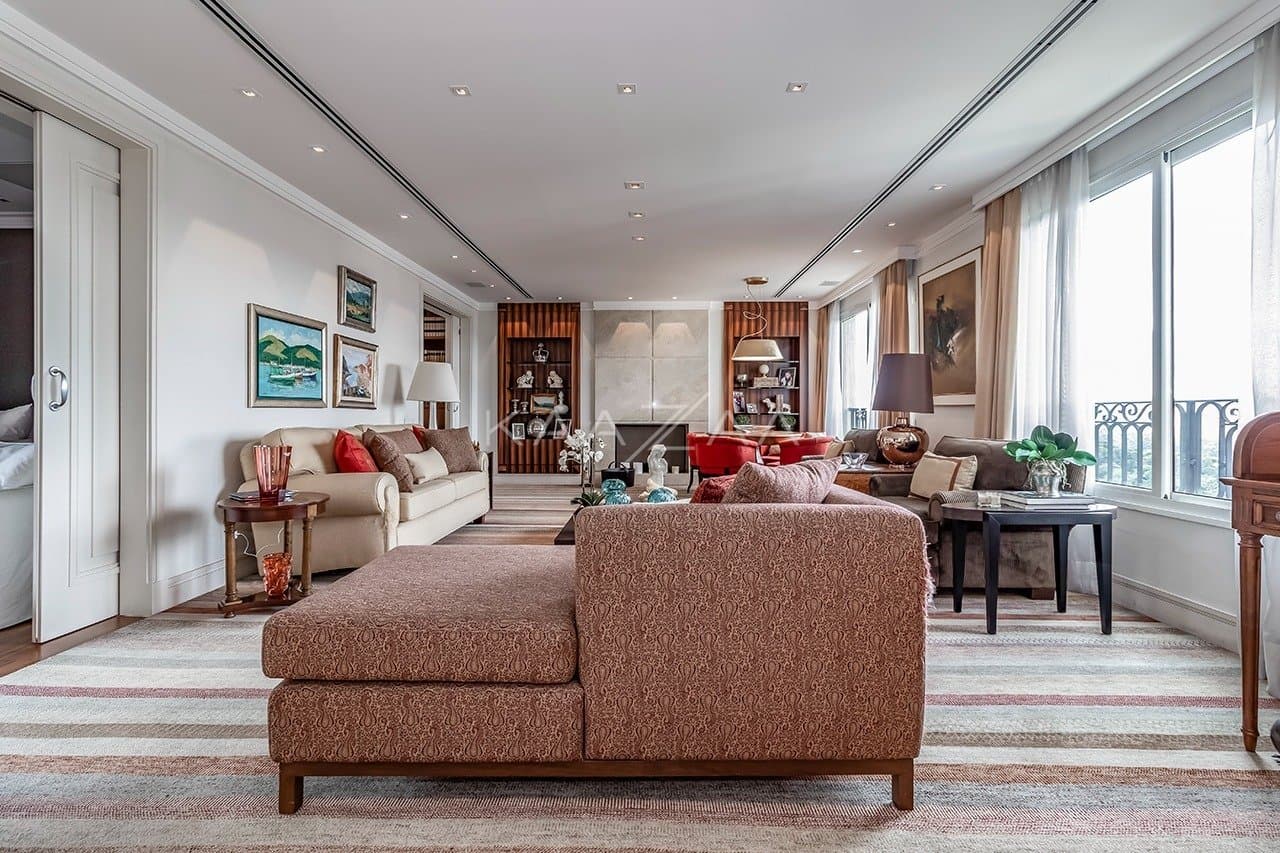 Ambientes suntuosos, planta ampla e vista panorâmica. Apartamento neoclássico no Jardim Guedala. - Foto 15